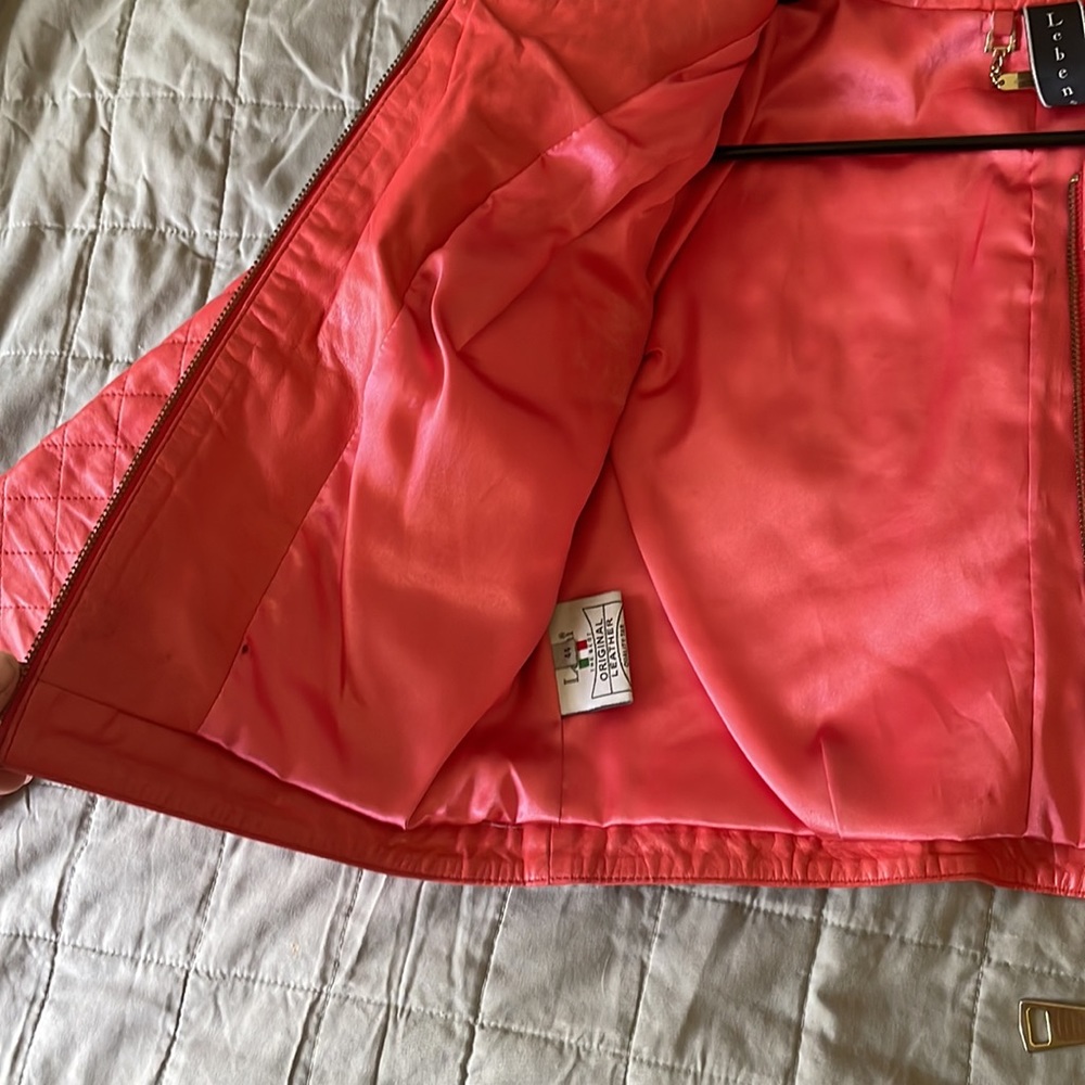 Leather jacket - Picture 4 of 9